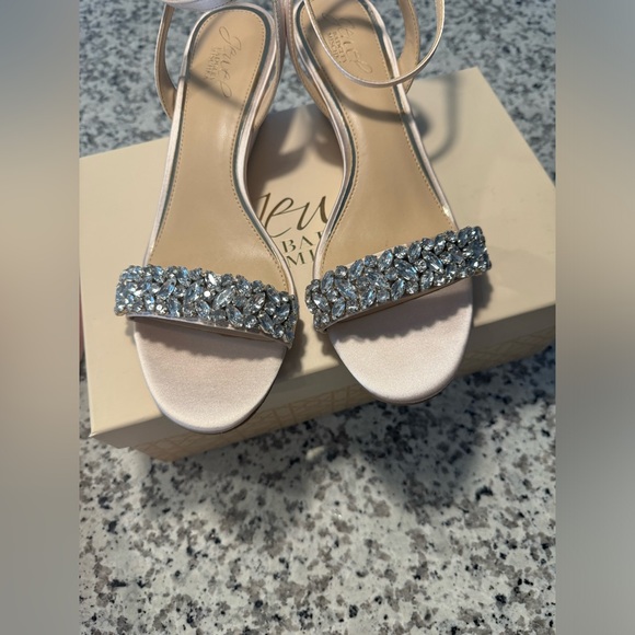 🌟Badgley Mischka Sandals 🌟Like new 🆕 - Picture 7 of 17